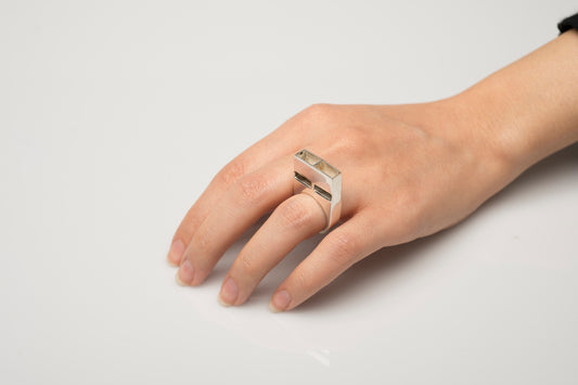Vignelli Whistle Ring